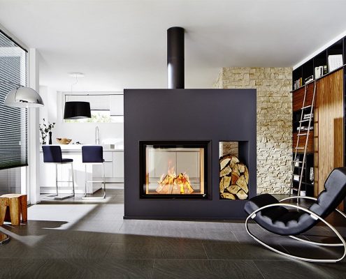 Tunnel-Kamin 75/90 anthrazit im offenen Raum