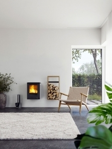 Q-TEE 57 Kaminofen mit Wandmontage